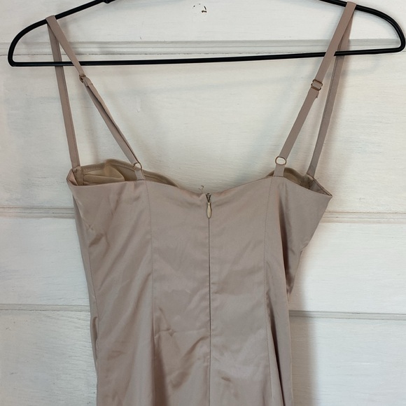 NWT Oh Polly Cut ‘Em Off Satin Bodycon Midi Dress in Beige, Size 0 - Picture 8 of 17